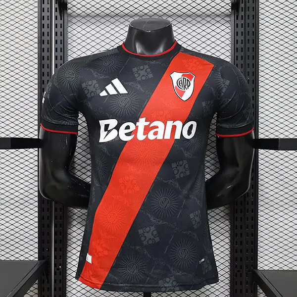 River Plate Alternativa negra (frente)