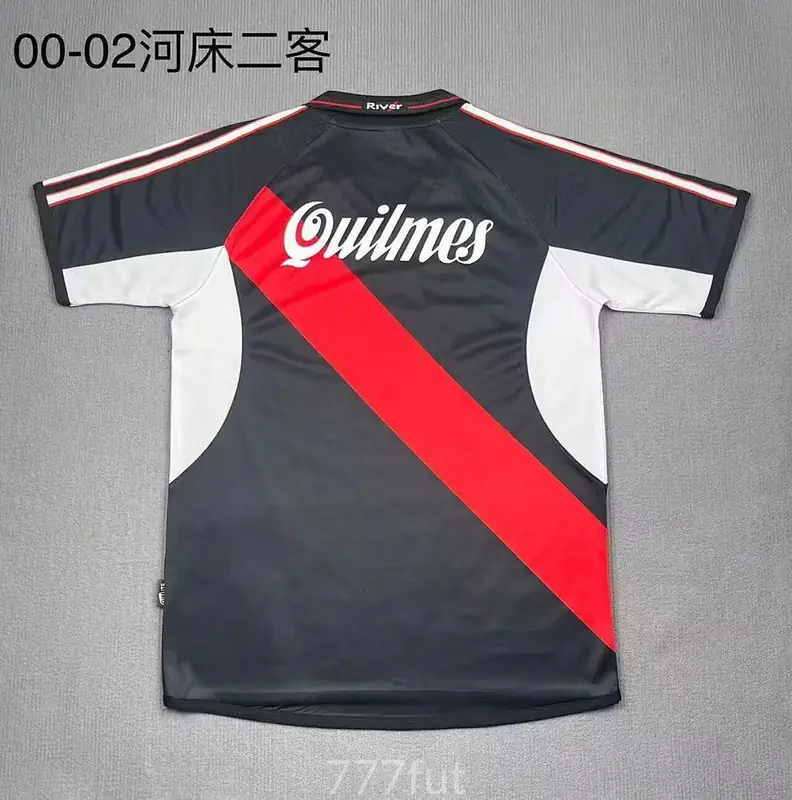 River Plate Alternativa negra Quilmes (espalda)