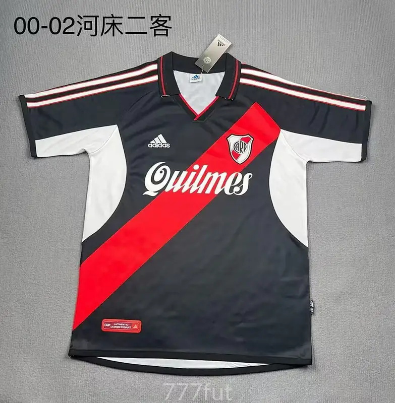 River Plate Alternativa negra Quilmes (frente)