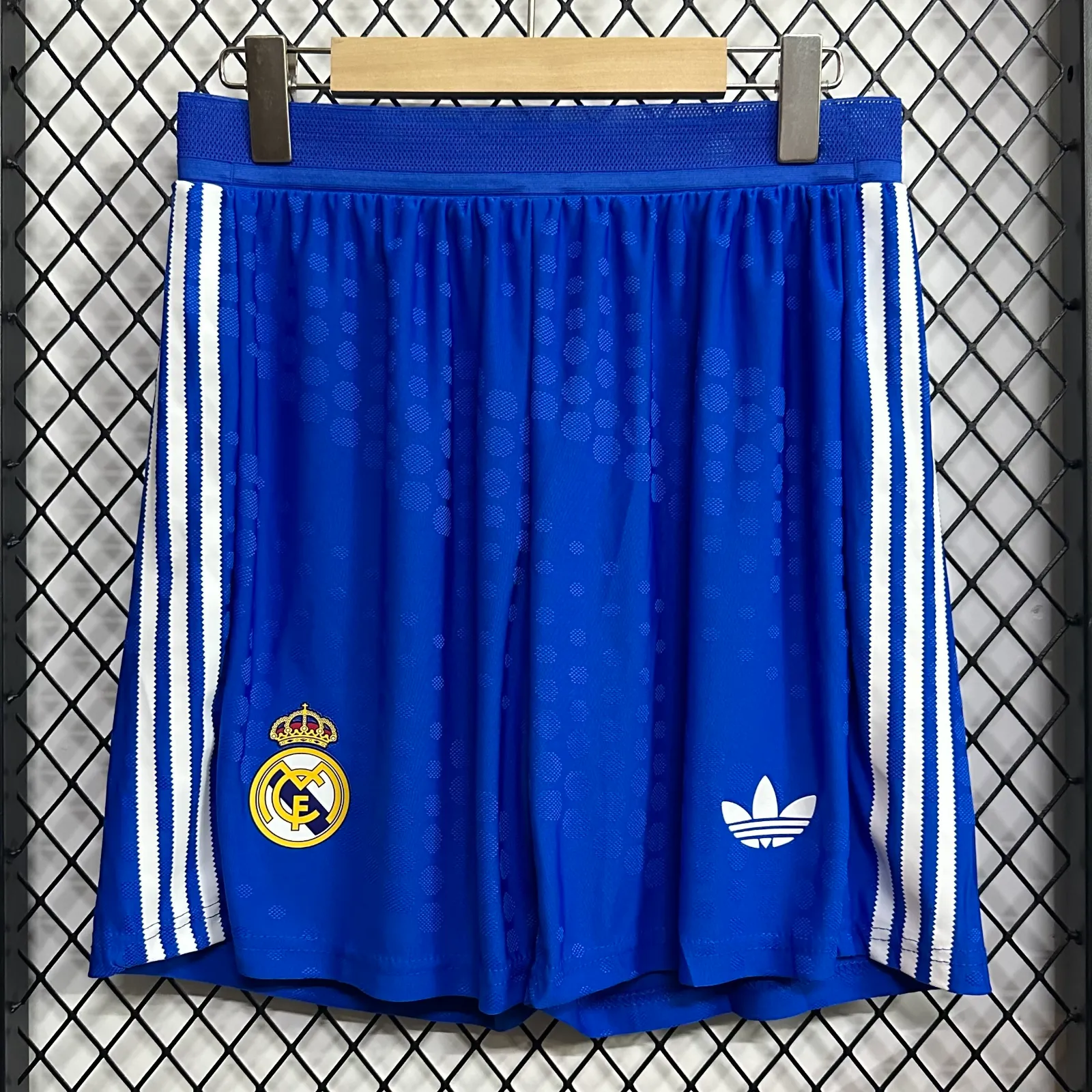 Short Real Madrid Suplente 25/26 (frente)