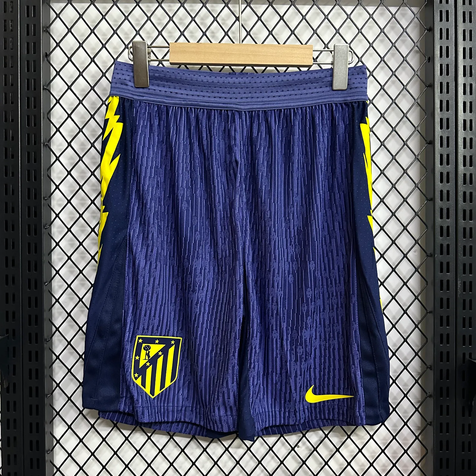 Short Atletico De Madrid  Suplente 25/26 (frente)