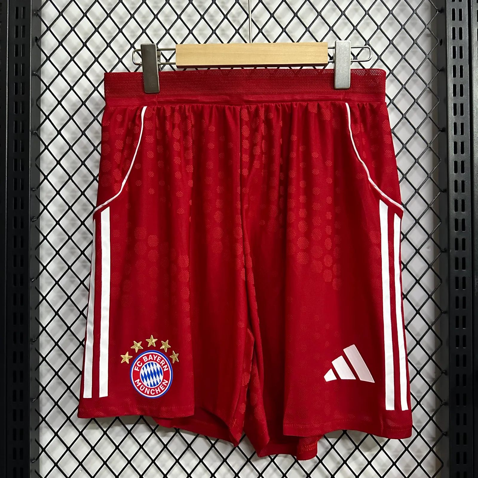 Short Bayern Titular 25/26 (frente)