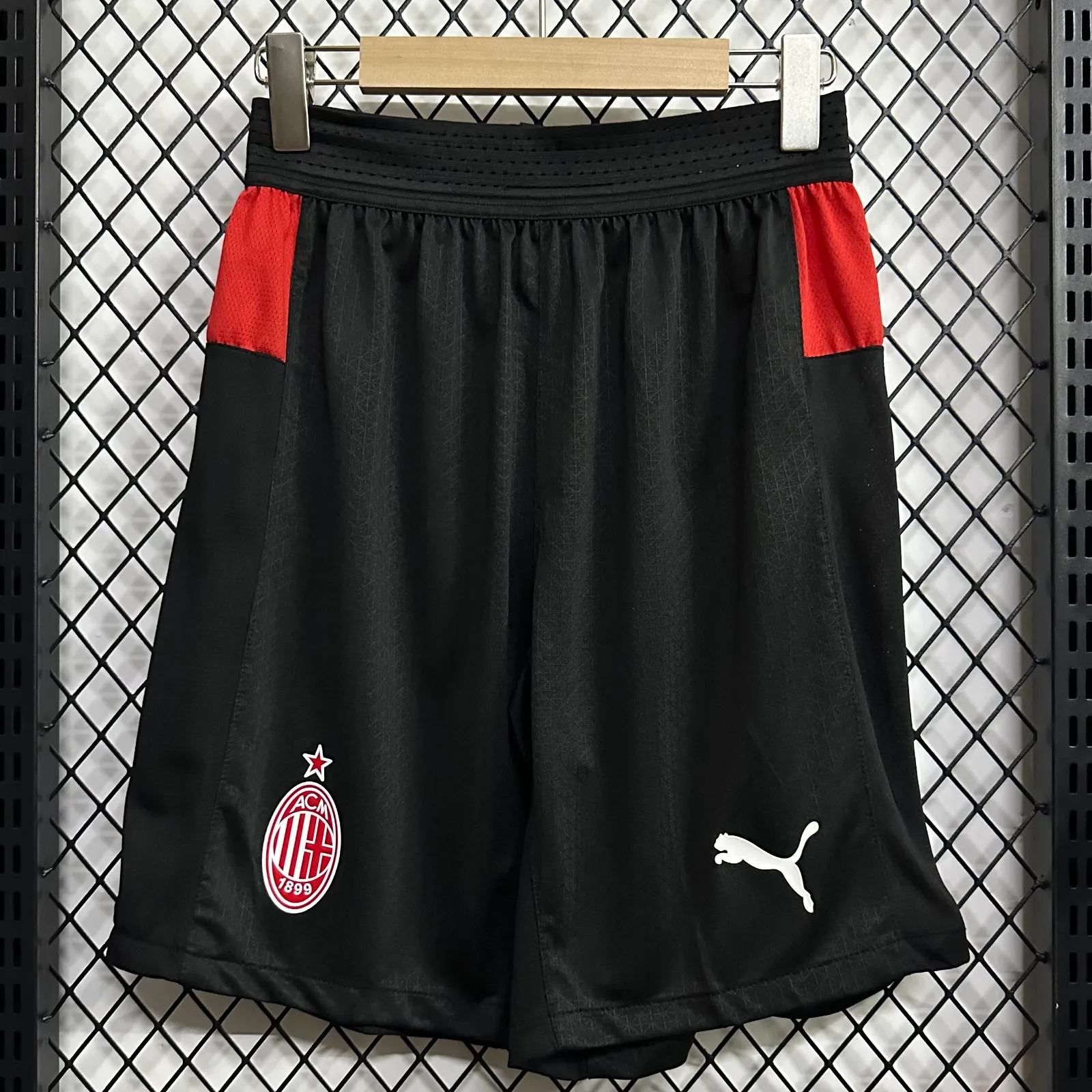 Short Milan Titular 25/26 (frente)