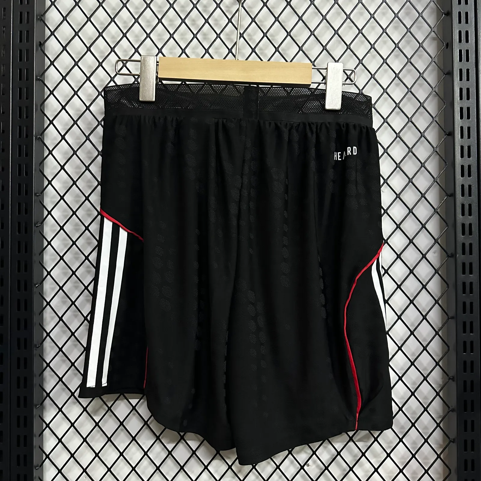 Short Liverpool Suplente 25/26 (espalda)