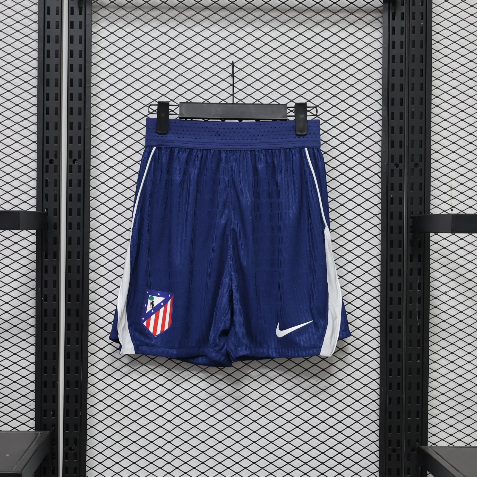 Short Atletico De Madrid Titular 26/27 (frente)