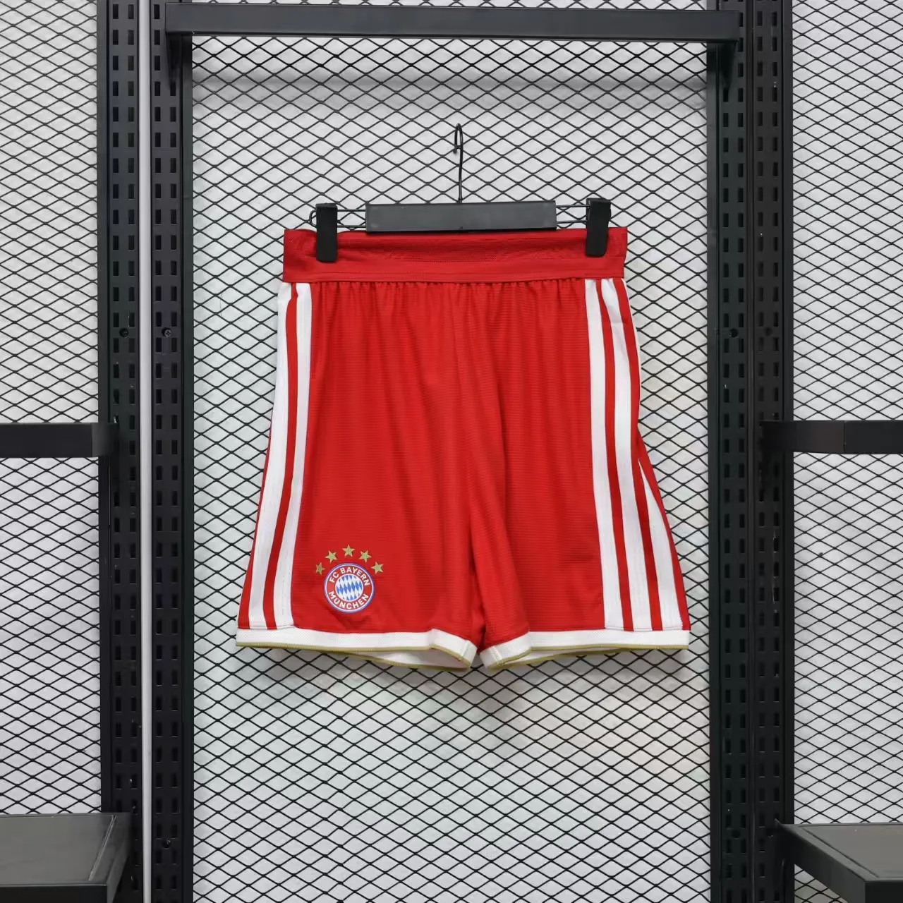 Short Bayern Titular 26/27 (frente)